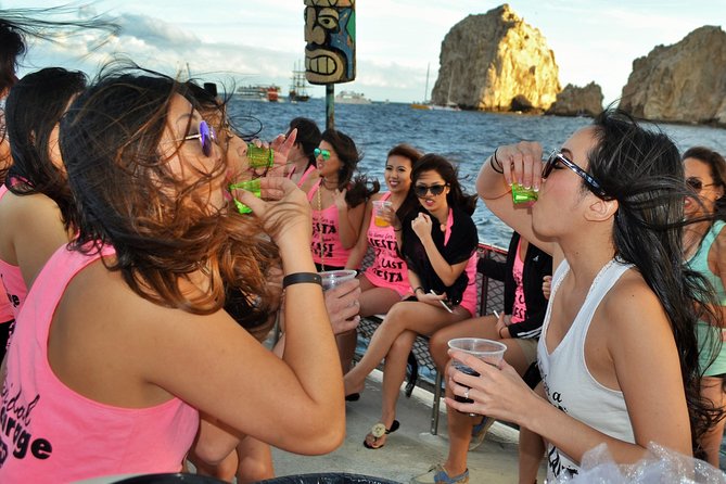 Los Cabos Sunset Booze Cruise - Small Details That Matter: Clean Boat, Real Staff, and One Big Watch-Out
