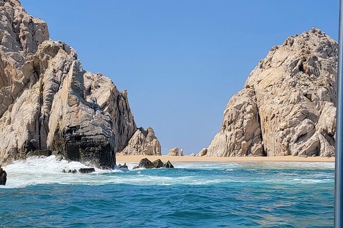 Los Cabos Yacht Adventure - Arch, Snorkel, Lunch, Drinks 1-18ppl - Food and drinks: the included meal that turns the trip into a real party day