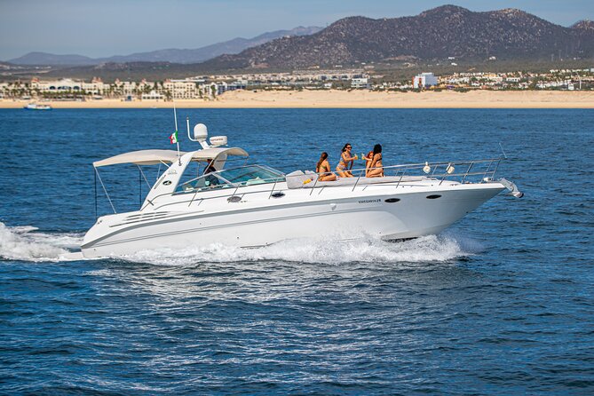 Luxury 42' Yacht Tour in Cabo for Snorkeling and Sunset - Luxury 42-Foot Yacht, Private Attention, and Cabo Views From the Perfect Angle