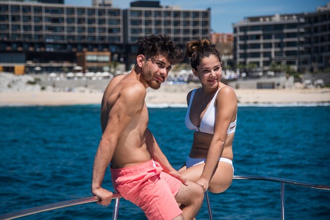 Luxury 42' Yacht Tour in Cabo for Snorkeling and Sunset - The Crew Factor: Why People Keep Booking This One