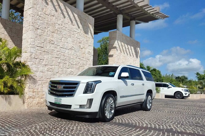 Luxury one way Cancun transfer from Cancun airport - Meeting Your Driver: The Cancun Airport Spots That Actually Matter