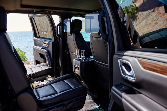 Luxury Suv departures from Tulum to Cancun Airport - Your Tulum to Cancun Airport transfer, made practical