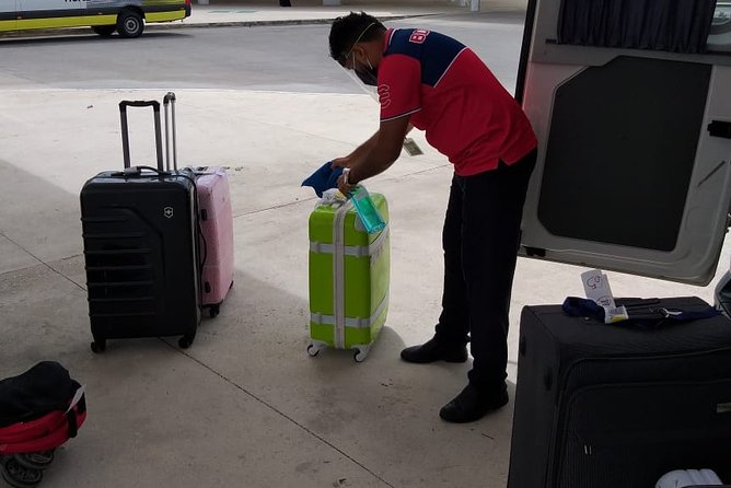 Luxury SUV Private Transfer R/T-Airport-Hotel-Airport- Playa del Carmen - Round trip flow: airport to hotel, then hotel to airport