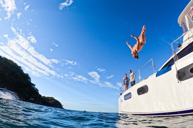 Luxury Yacht & Snorkel with All inclusive Open bar and lunch - Photos, tips, and packing list that saves your day
