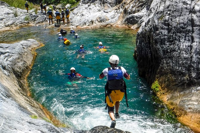 Matacanes : Canyoning + Hiking + Water Jumps + Rappel + Caves - Getting there at 4:00 am: what the early start really means