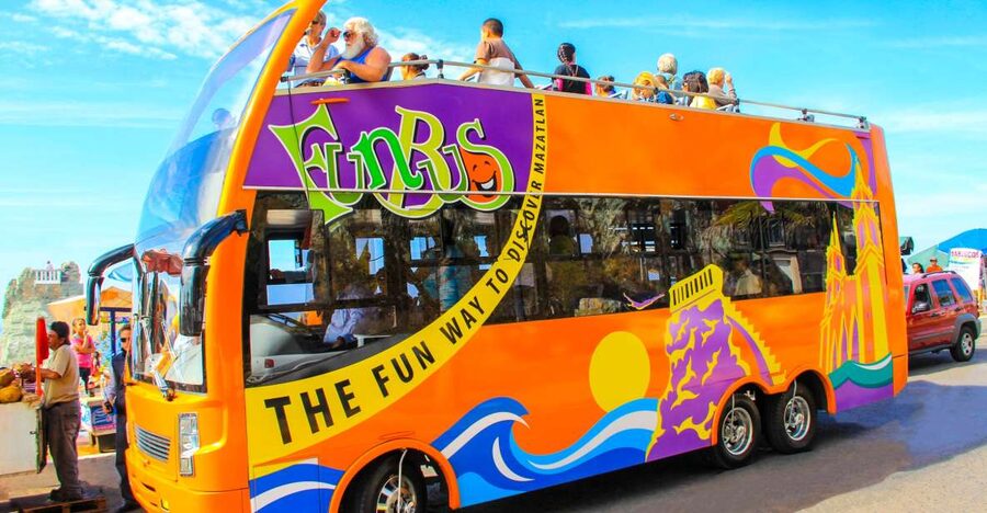 Mazatlán: Double-Decker Bus, Cliff Diving & Walking Tour - Getting Oriented Fast With the Double-Decker Open-Top Bus