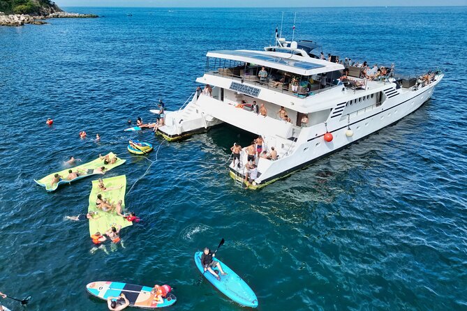 Mega Yacht Limousine of the Sea 1: Puerto Vallarta - Limousine of the Sea 1 in Puerto Vallarta, the kind of day that fixes your vacation mood