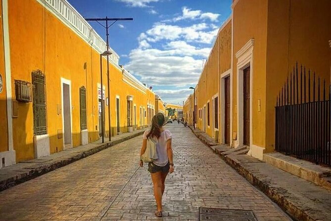 Merida : Chichen Itza, Izamal and Cenote with lunch and pick up - Chichen Itza with a bilingual guide: late-day ruins, vendors, and how the explanation lands