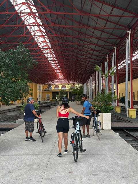 Mérida: The E-bike tour with history and culture - Parque de la Plancha, cycling paths, and the drink break
