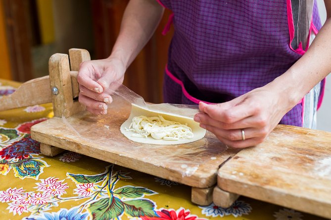 Mexican Cooking from Scratch in a Local Home in Tulum - The meal moment: eating together with drinks