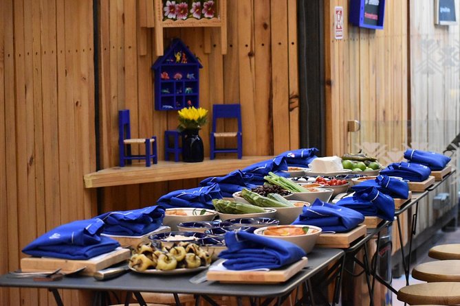 Mexican Street Tacos Hands-on Cooking Class and Market Tour - Mercado de Medellín in the morning: how markets shape street food