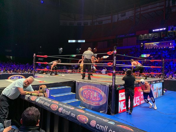Mexican Wrestling: Experience Lucha Libre in Mexico City - Masks, merch, and etiquette: small rules that change your night