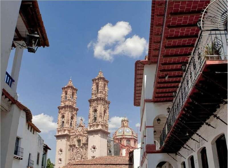 Mexico City: Cacahuamilpa Caves and Taxco Small-Group Tour - First Stop: Cacahuamilpa Caves and the Stone Figures You Can’t Ignore