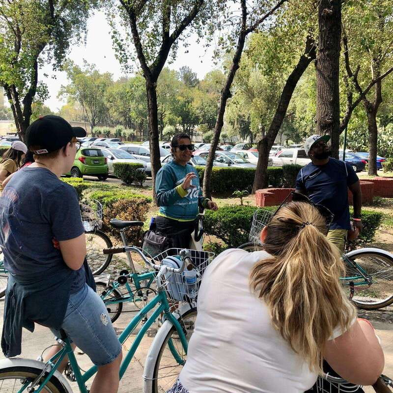 Mexico City: Chapultepec & Reforma Historic Bike Experience - Who should book this bike tour