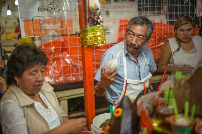 Mexico City deep tour through La Merced and iconic markets - Food plan: tacos, juice, mole tasting, and pre-Hispanic snacks