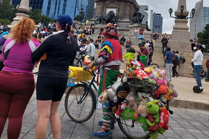 Mexico City E-Bike Tour with a taco and churros stop - Zócalo area and El Ángel: where the city gathers