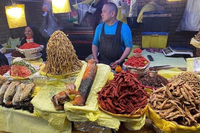 Mexico City : Exploring Mystic Markets La Merced & Sonora Food Tour - How the guide changes the market experience