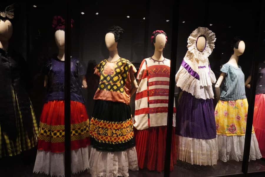 Mexico City: Frida Kahlo Museum Tour - Inside Casa Azul: Rooms, Garden Time, and Temporary Exhibitions