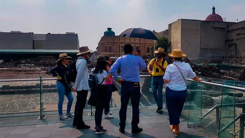 Mexico City: Historic Downtown Walking Tour - Why the guides matter: Nadia, Emiliano, Arturo, and more
