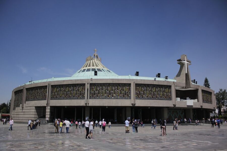 Mexico City: Hop-On Hop-Off Bus City Tour - Circuit 4 (Blue): Coyoacán for Frida Kahlo, San Ángel Parks, and UNAM Campus Time