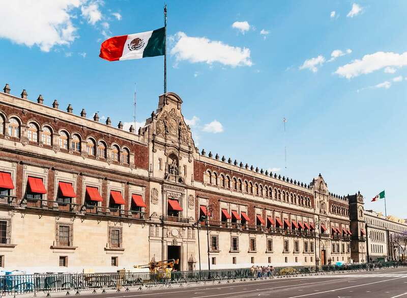 Mexico City: Hop-on Hop-off Bus Tour - Getting on and off: how to manage stops, transfers, and timing