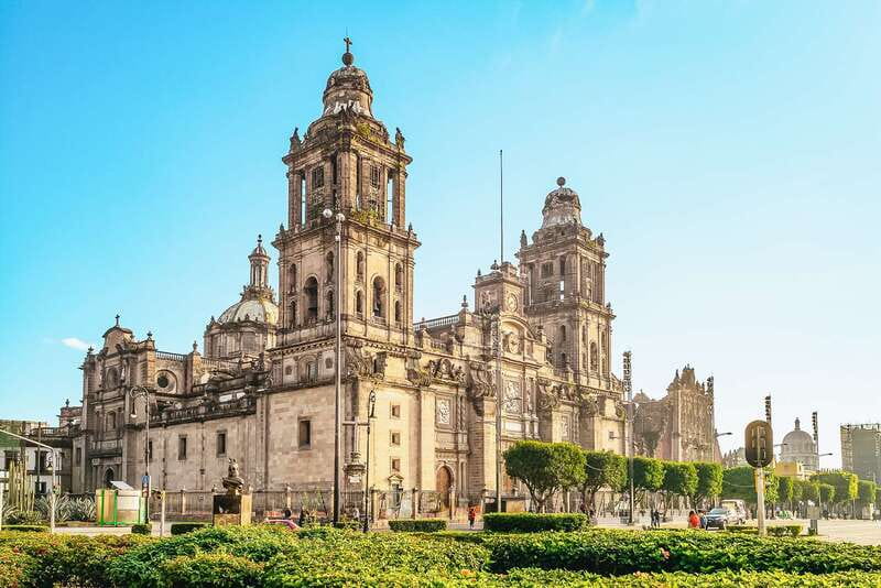 Mexico City: Hop-on Hop-off Bus Tour - Audio guide and headphones: the biggest comfort factor