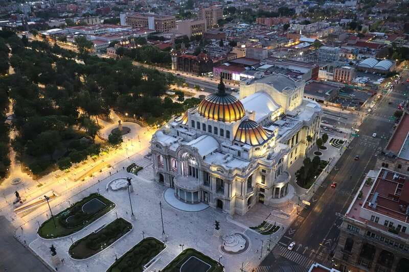 Mexico City Must-see Buildings & Palaces - What you learn from the guide, and why the commentary changes everything