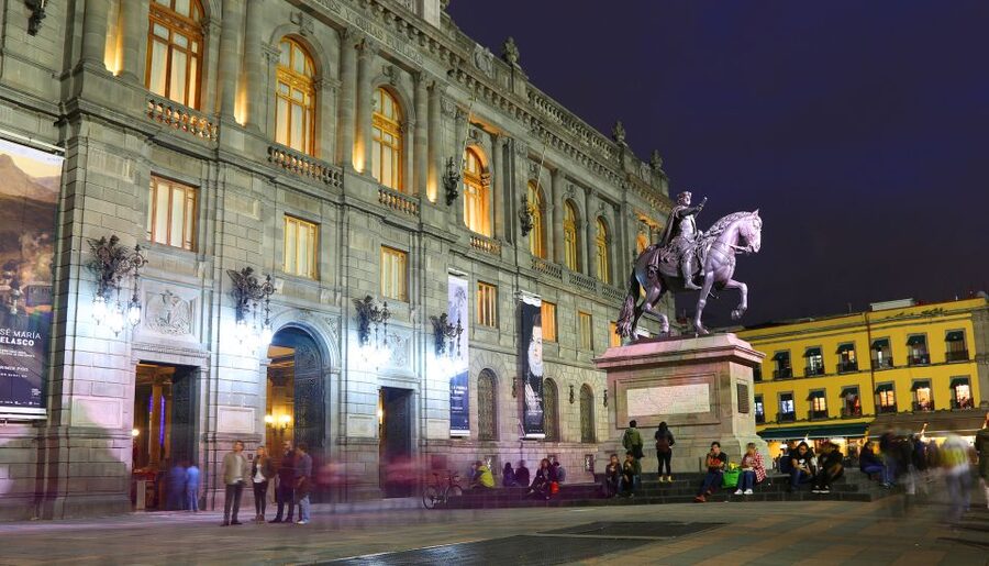 Mexico City: Night City Tour in a Double Decker Bus - What to bring so the night is comfortable