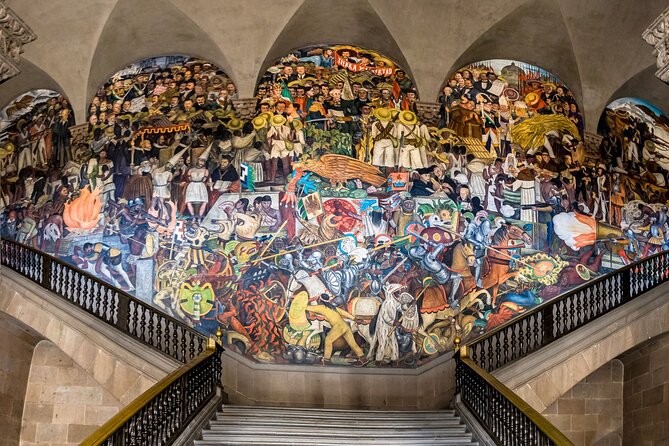 México City Private Tour - Palacio de Bellas Artes: the opera house stop that feels more important than it looks