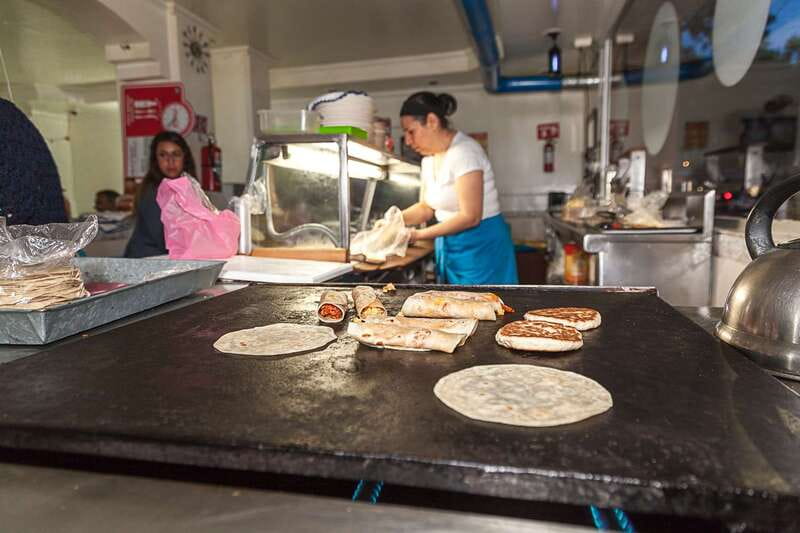 Mexico City: Tacos & Mezcal Night Food Tour - What Each Stop Teaches You About Tacos