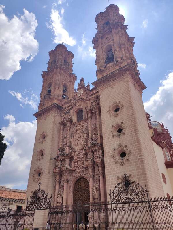 Mexico City: Taxco & Cuernavaca Tour with Pre-Hispanic Mine - Taxco’s hilltop streets and Santa Prisca’s Mexican Baroque moment