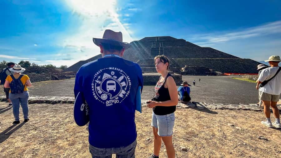Mexico City: Teotihuacan Early or Afternoon Access Tour - Entering the archaeological zone with express security