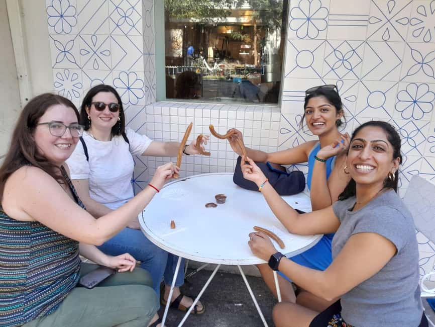 Mexico City: Vegan and Vegetarian Street Food Adventure - Zona Rosa finale: digestion meets nightlife energy