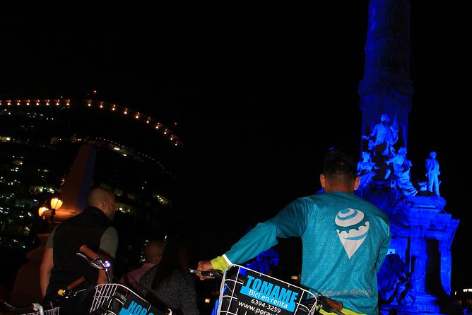 Neon Bike Party - Private Bike Tour - Alameda Central pause: the human-scale stop