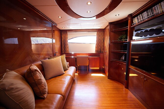 Number Juan 100ft Yacht Azimut Rental - Your Open Bar Plan: Number Juan Tequila and Cocktail Flow