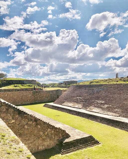 Oaxaca de Juarez: Monte Alban Half-Day Tour - Price and value: $31 that mostly pays for your guide and transport