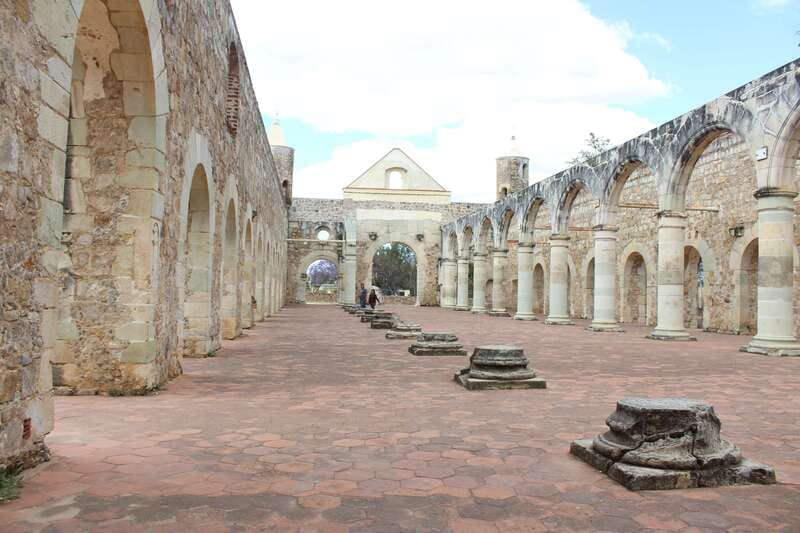 Oaxaca: Monte Alban and the Art of Oaxaca - San Bartolo Coyotepec, black pottery made in an adobe town
