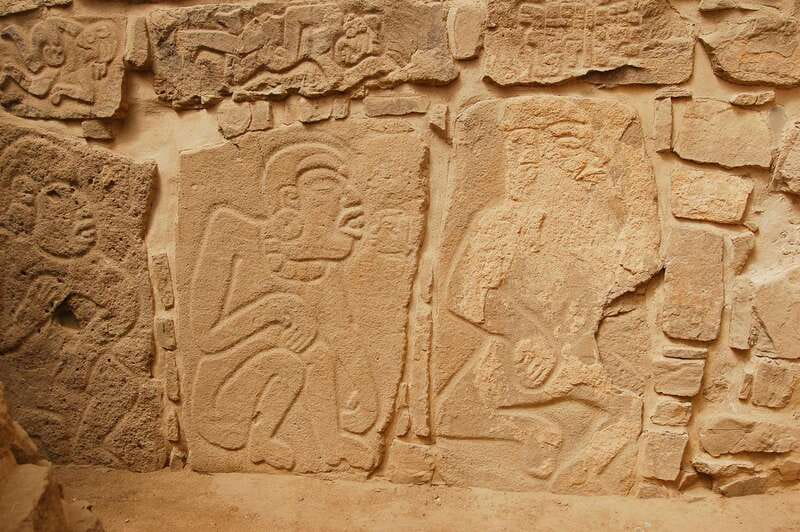 Oaxaca: Monte Alban Guided Archaeological Tour - From your hotel to Monte Albán: the van ride that sets the tone