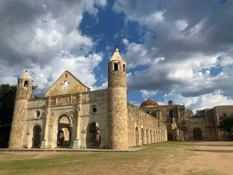 Oaxaca: Mount Albán & Cuilapam de Guerrero Full-Day Tour - Cuilapam de Guerrero convents: where architecture does the talking
