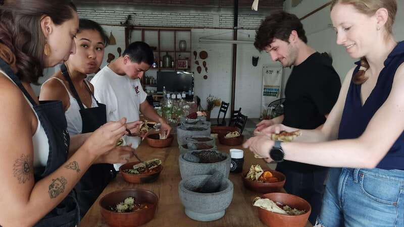 Oaxaca: Oaxacan Mole Workshop with a Traditional Cook - Inside the market: chiles, fruits, and Oaxaca produce you can spot again later