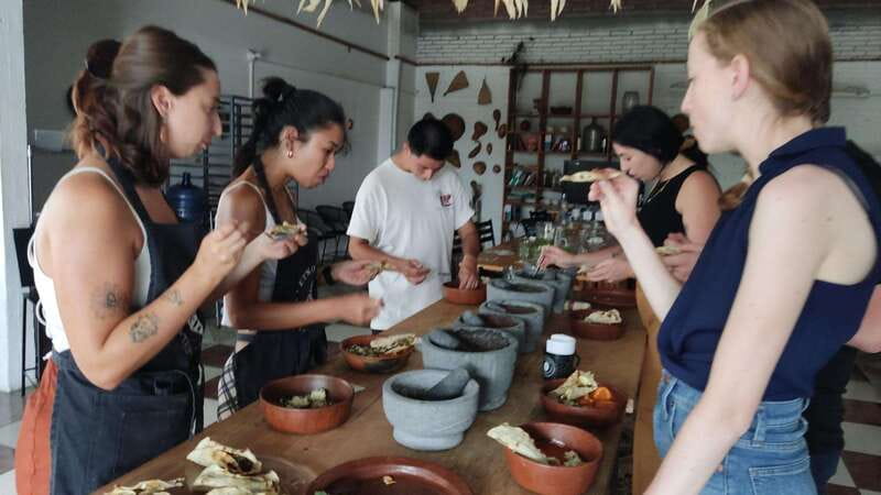 Oaxaca: Oaxacan Mole Workshop with a Traditional Cook - Back in the kitchen: building Oaxacan mole with guidance and feedback