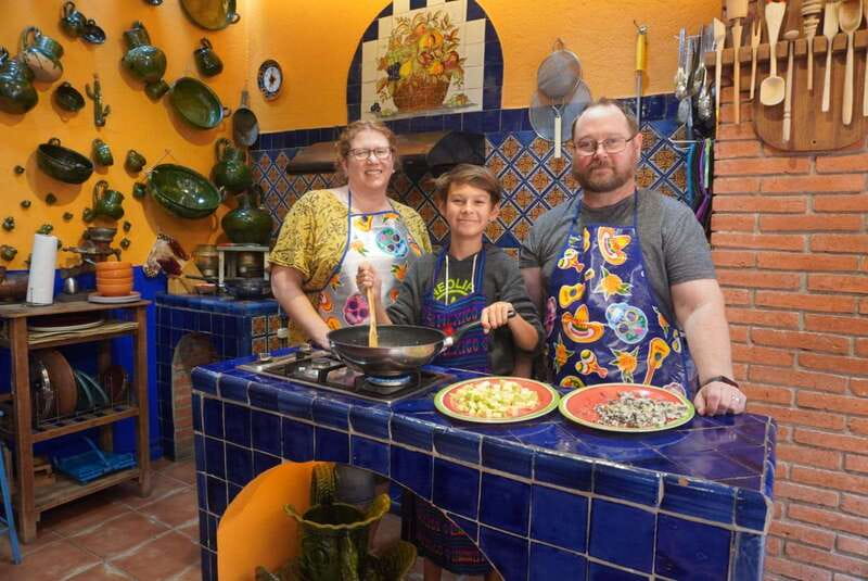Oaxaca: Traditional Oaxacan Cooking Class with Market Visit - Cooking With Your Hands: Tortillas, Clay Pots, and Real Techniques
