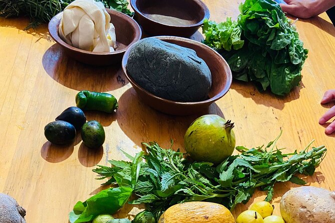 Oaxacan Vegetarian Cooking Class - Guide styles: Chef Victor, Quetzali, and the team vibe