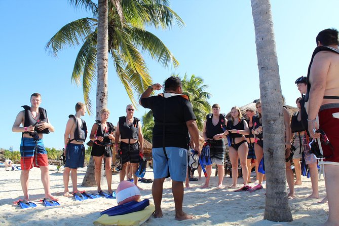 Official Chankanaab Beach Park Day pass with Snorkel - Getting your snorkel gear and finding your guide on the beach