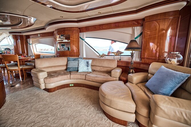 Olivia Grace 60 ft British Princess Yacht Rental - The Onboard Menu: Local Seafood and Dietary Options