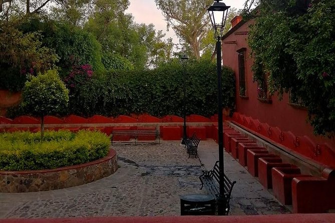 Original Downtown Food Tour with Taste of San Miguel - Small-group pacing, and why the guide name matters