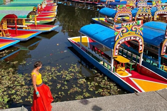 Pako ToursMX Trajinera Fiesta Float- Xochimilco Mexico City - Meet the crew: guides, rowers, and why small groups feel personal