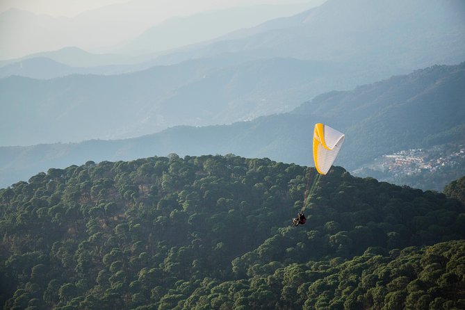 Paragliding in Valle de Bravo - Group Size of Six: The Upside for Your Comfort