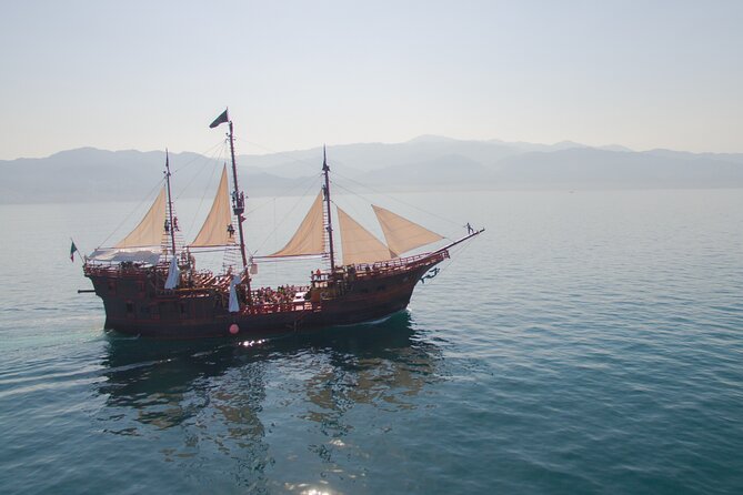 Pirate Ship Premium Dinner Cruise with Show - Key highlights that make this cruise worth your time