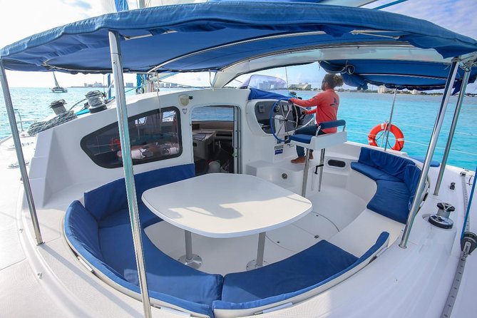 Private Catamaran from Cancun to Isla Mujeres | For up to 30 pp - The crew and captain effect: why service makes this feel safe